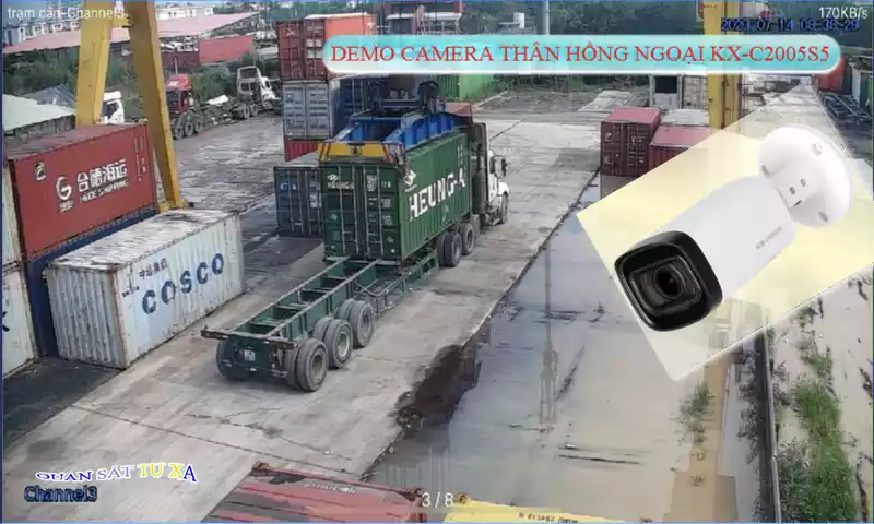 Camera KBVISION KX-C2005S5, Camera KBVISION KX-C2005S5 là dòng camera thân trụ ngoài trời được thiết kế bằng vỏ kim loại chắc chắn.Thuộc dòng camera 4 in 1 hỗ trợ trới 4 công nghệ hình ảnh camera AHD/CVI/TVI/Analog. Camera tích hơp cảm biến hình ảnh SONY SNR 2.0 Megapixe FULL HD , hỗ trợ ống kính góc rộng lên tói 102 độ. Cảm biến hồng ngoại lên tới 60m thông minh. Camera hiển thị hình ảnh rõ sắc nét. Camera phù hợp cho các công trình,văn phòng,siêu thị,kho bãi,...