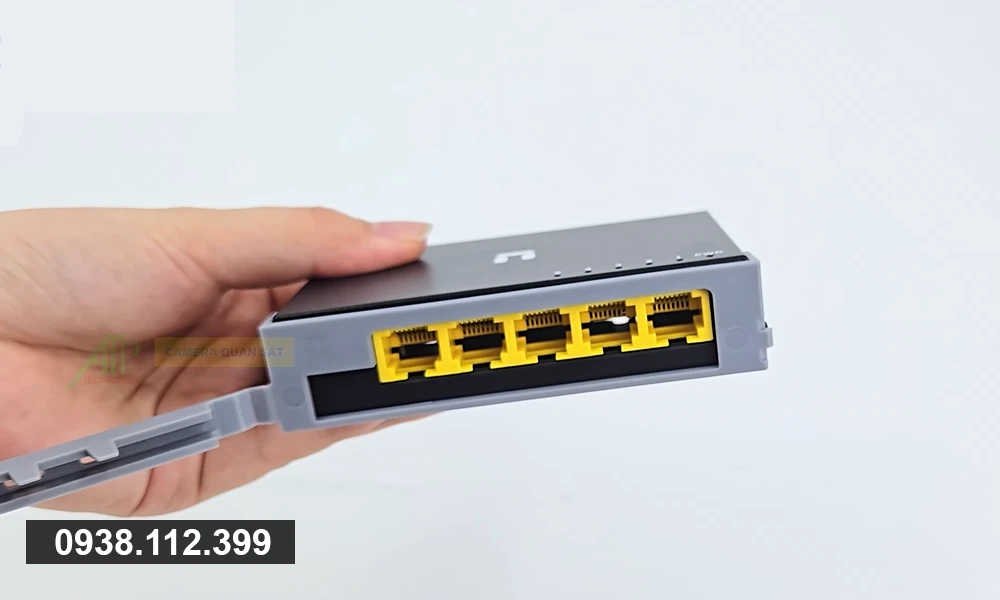 Switch Netis 5 port ST105D