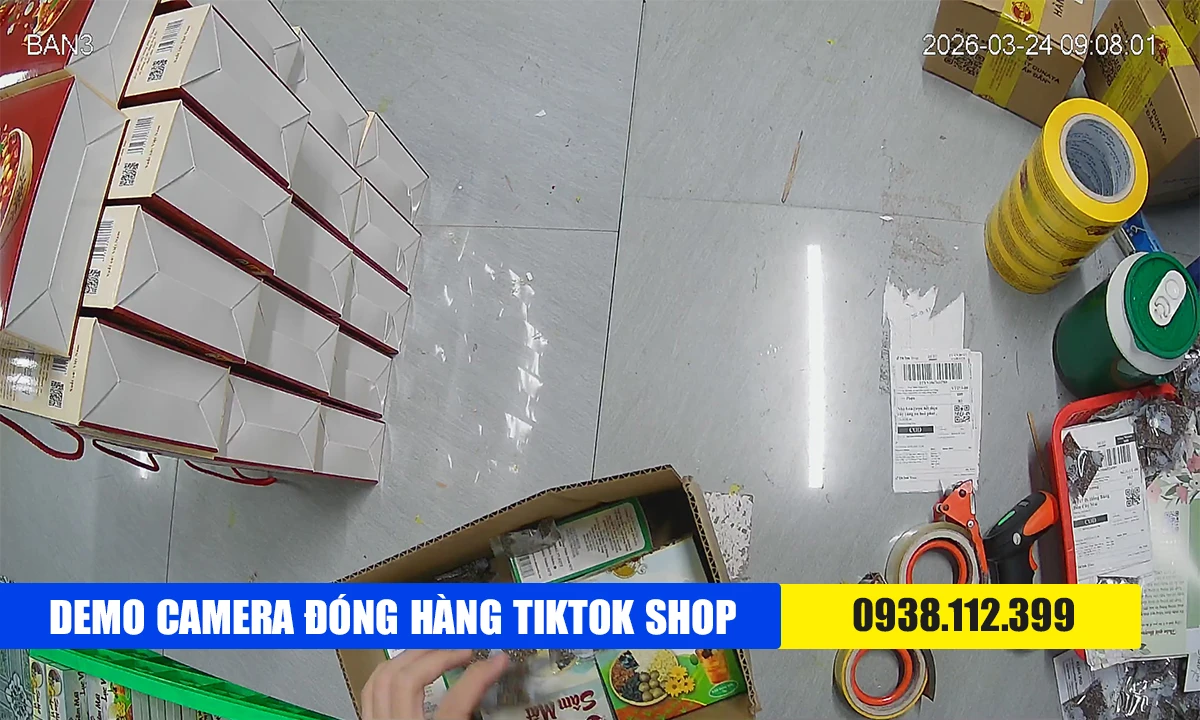 hình ảnh demo lắp camera đóng hàng tiktok shop