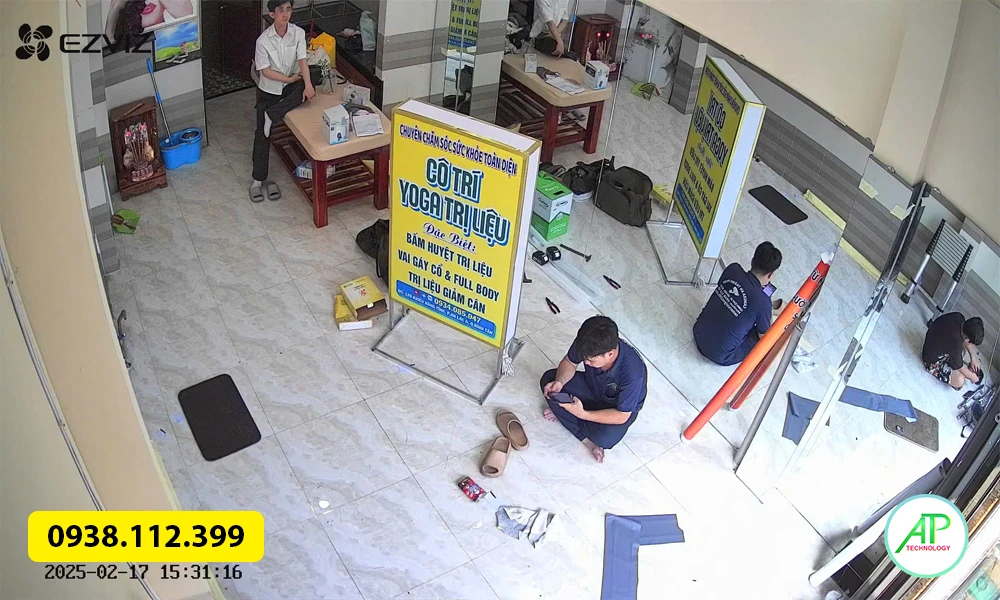 hình ảnh bàn giao lắp camera tận nơi giá rẻ