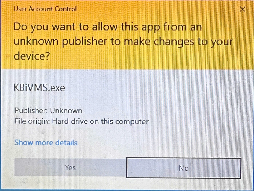nhấn yes để vào phần mềm
